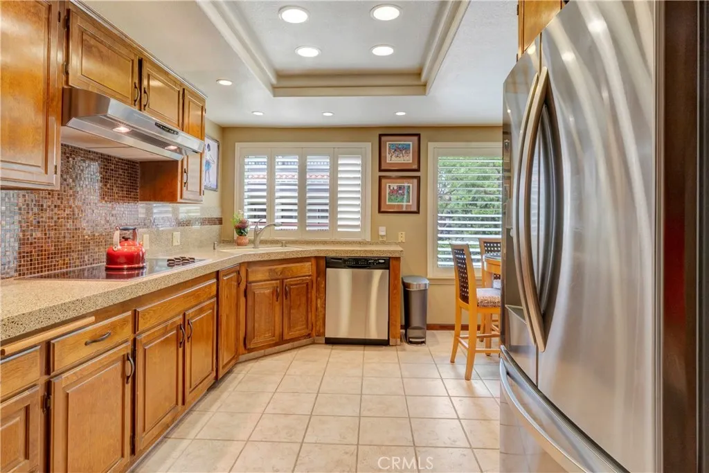 6272 Riviera Circle, Long Beach, California 90815 home-pic-11